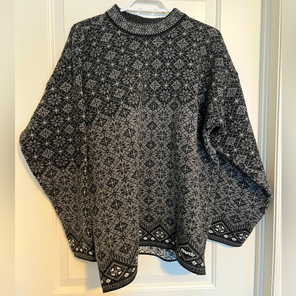 REUSCH vintage 100% wool sweater.  Size S